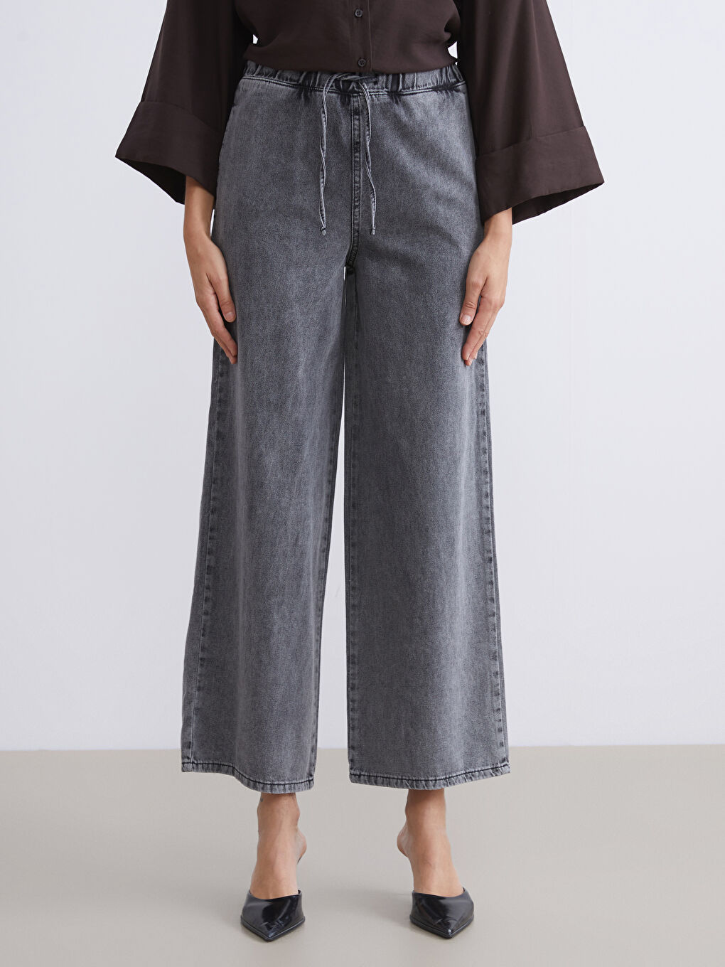 Siyah Beli Lastikli Wideleg Kadın Jean Pantolon-1