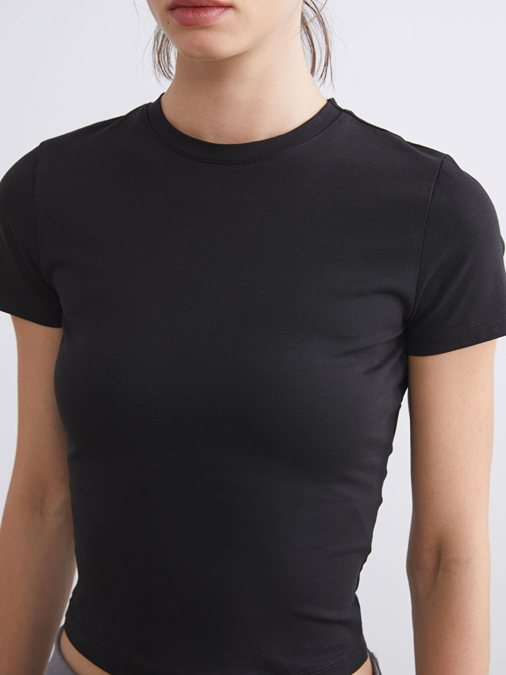 Siyah Bisiklet Yaka Kadın Body-1