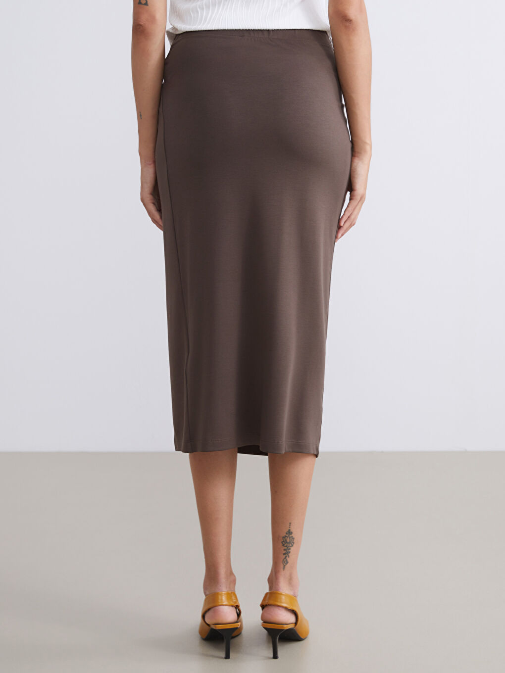 Kahverengi Beli Lastikli Büzgülü Etek-3
