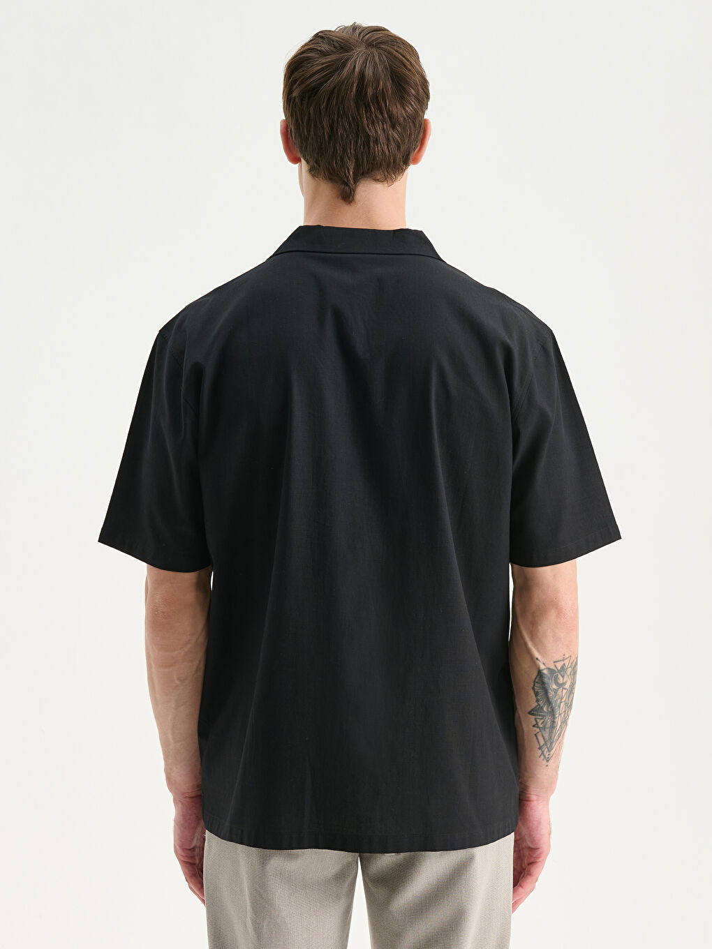 Siyah Regular Fit Resort Yaka Kısa Kollu Erkek Gömlek-3