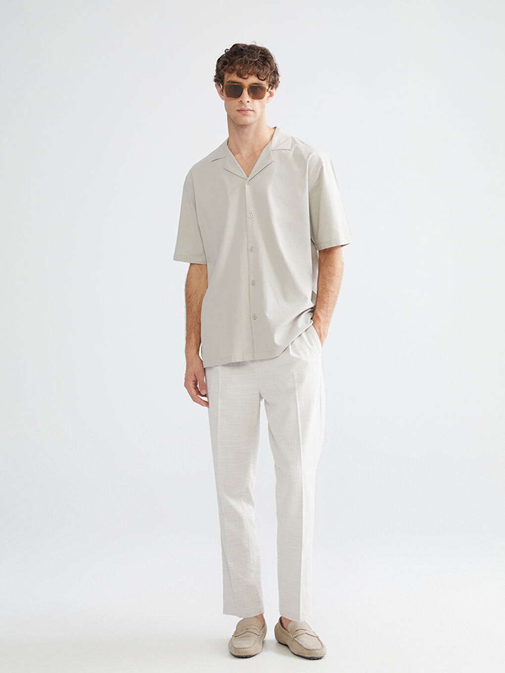 Bej Regular Fit Resort Yaka Kısa Kollu Erkek Gömlek-1
