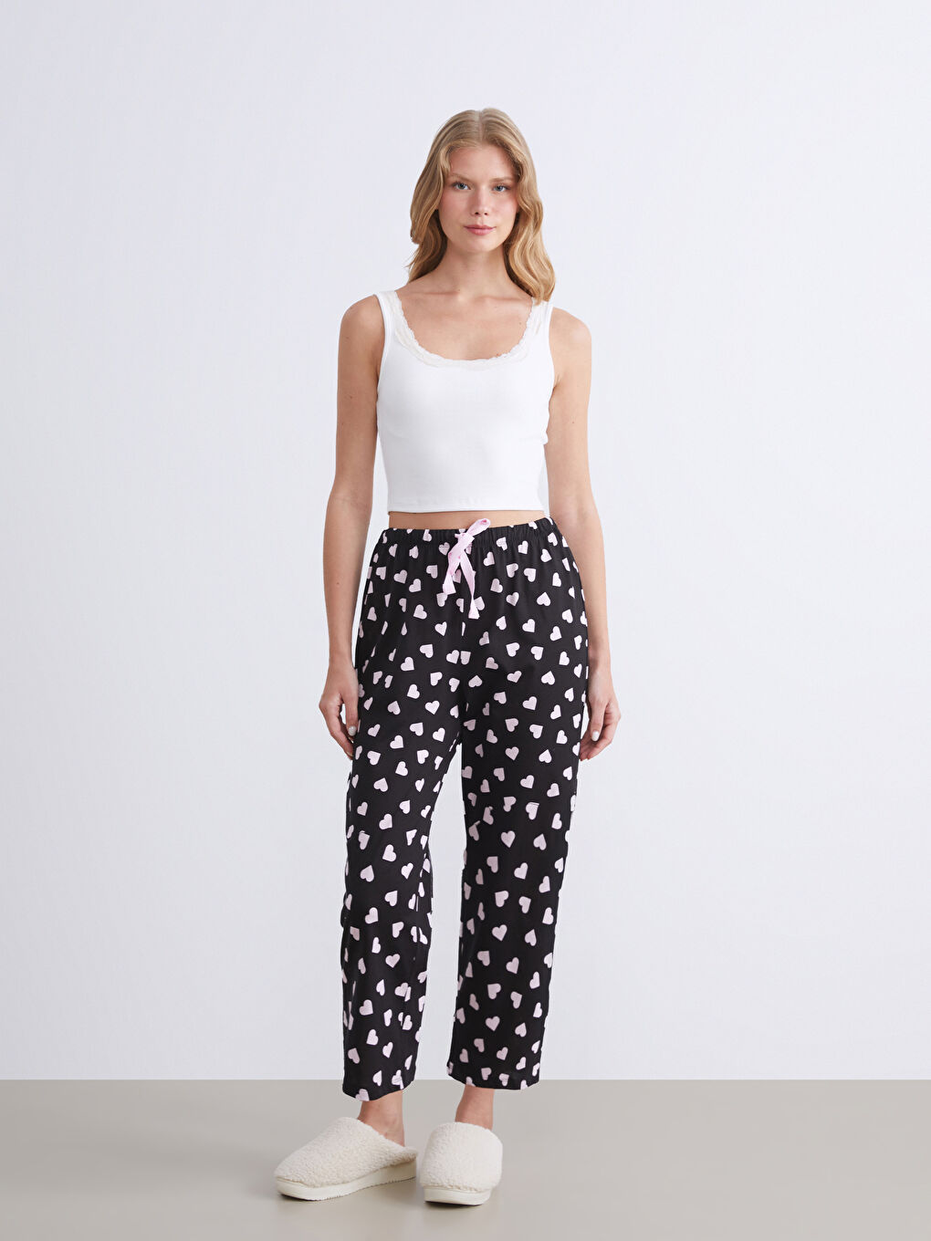 Bej U Yaka Dantel Detaylı Kadın Atlet-1