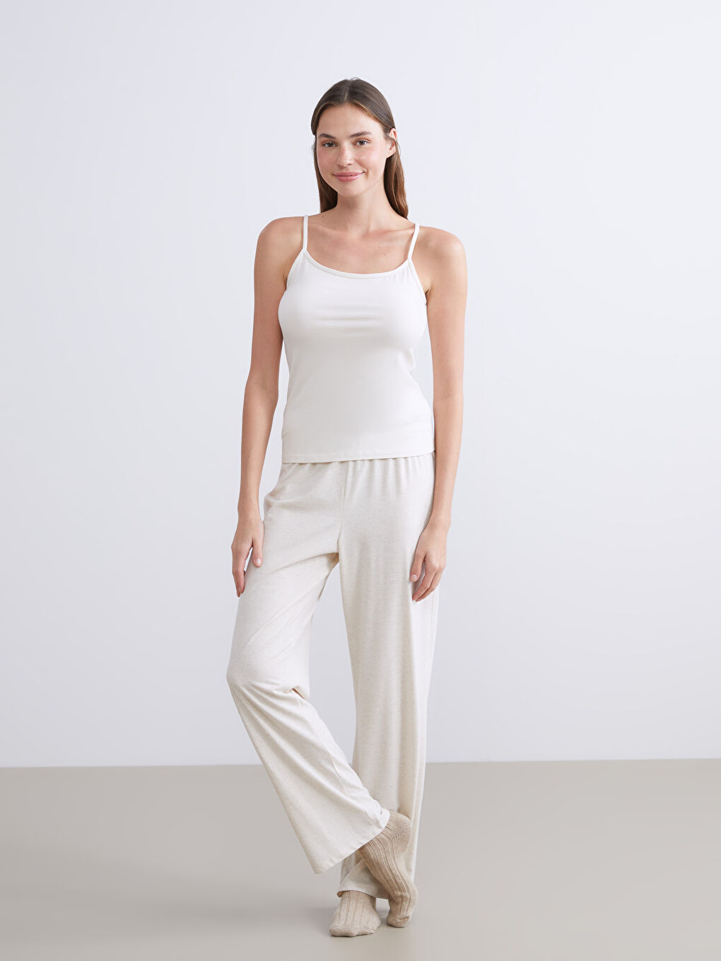 Gri Kare Yaka Askılı Kadın Atlet-3