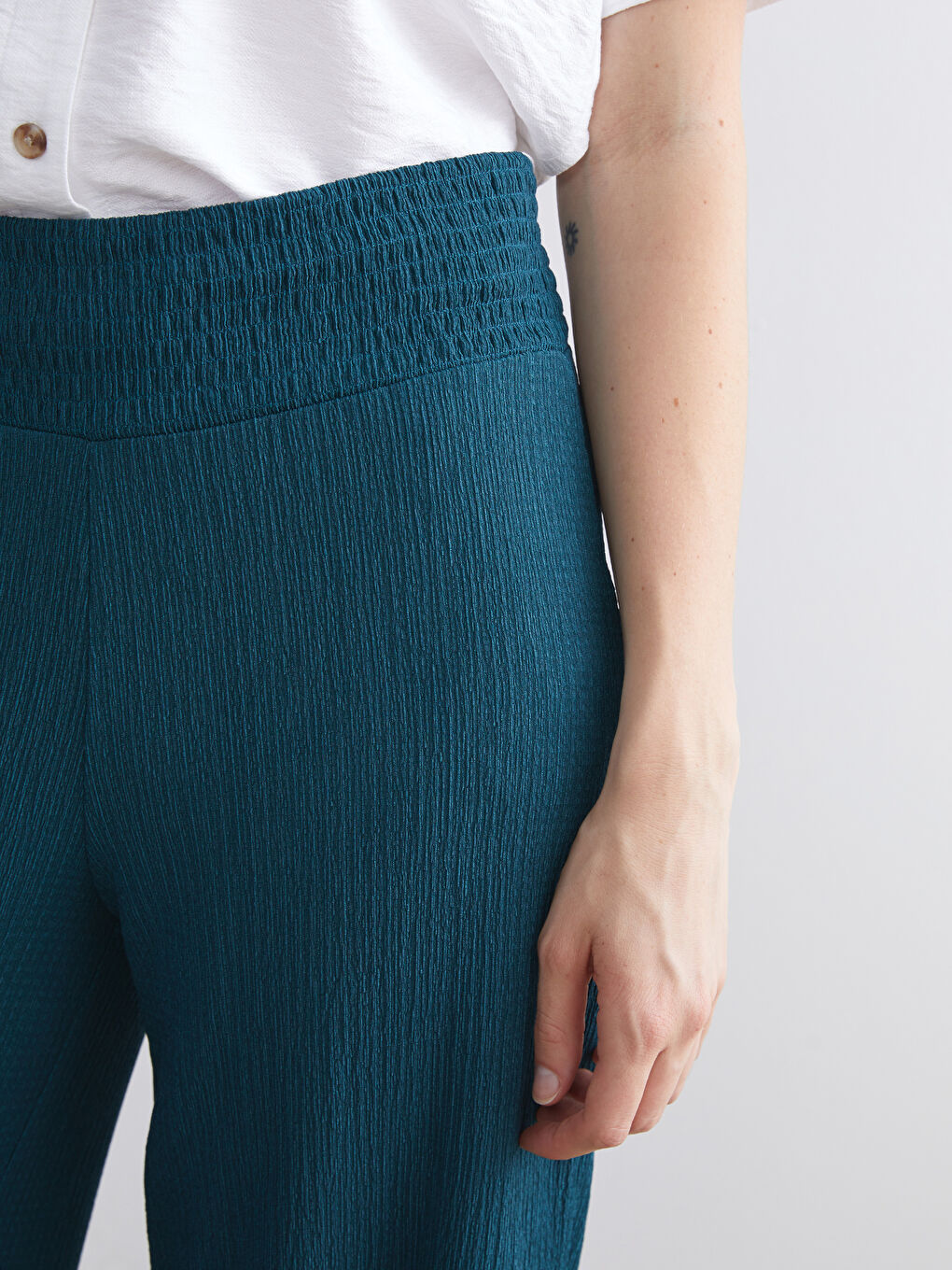 Elasticated Waist Textured Women's Trousers-2