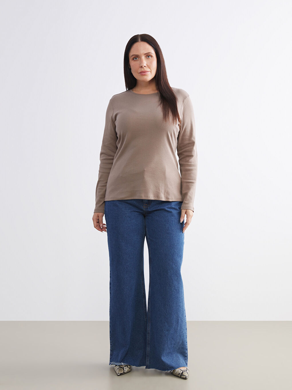 Kahverengi Büyük Beden Bisiklet Yaka Fitilli Kadın Tişört-5