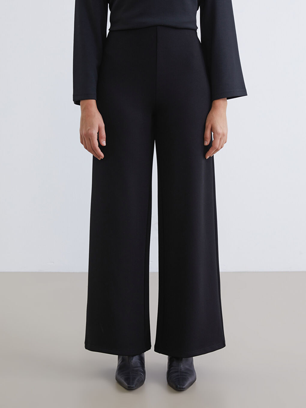 Elasticated Waist Wide Leg Women's Sweatpants-1