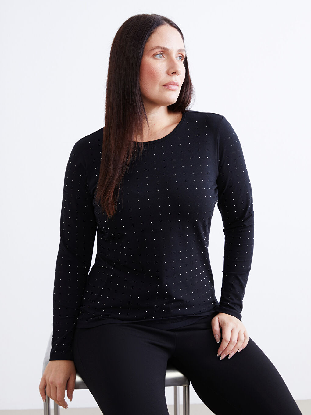 Majica sa okruglim izrezom ukrašena cirkonima za žene-1