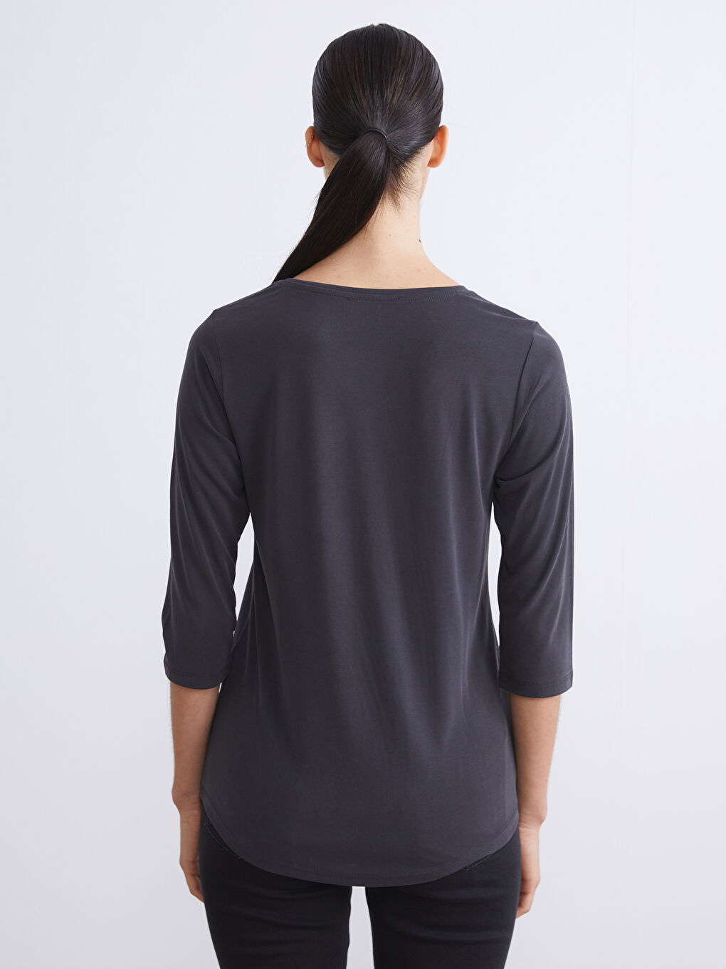 Футболка Женская С Круглым Вырезом-3