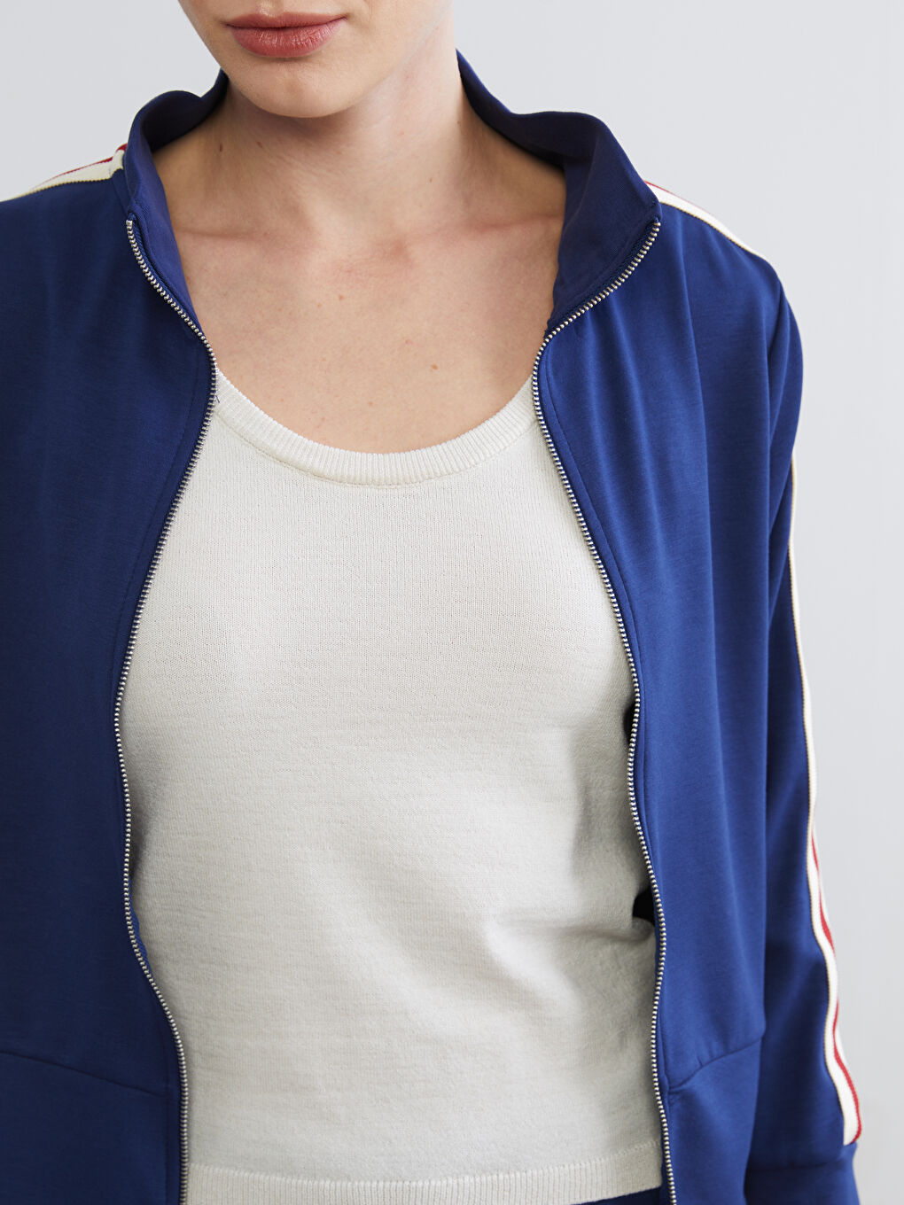 Dukserica sa rajsferšlusom sa uspravnom kragnom za Ženski-2