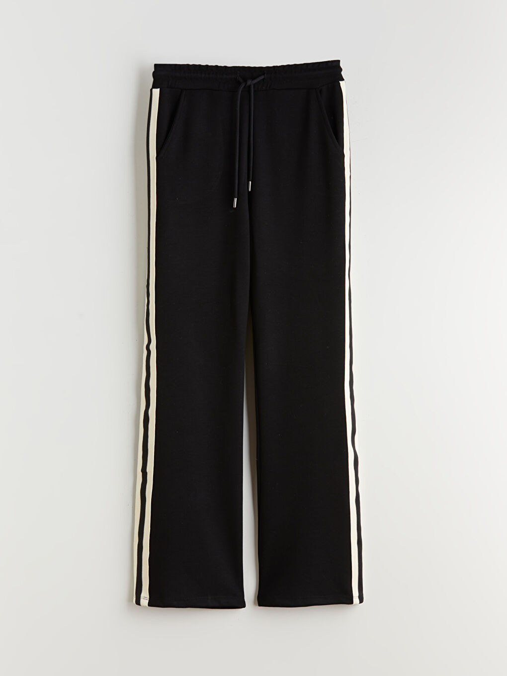 Siyah Şerit Detaylı Geniş Paça Kadın Eşofman Altı-8