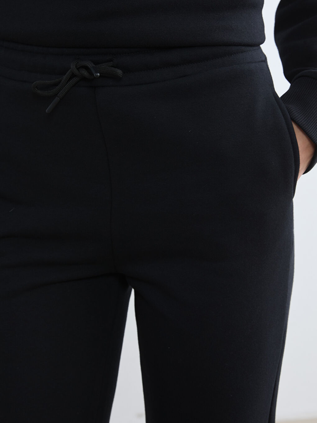 Siyah Beli Lastikli Kadın Jogger Eşofman Altı-2