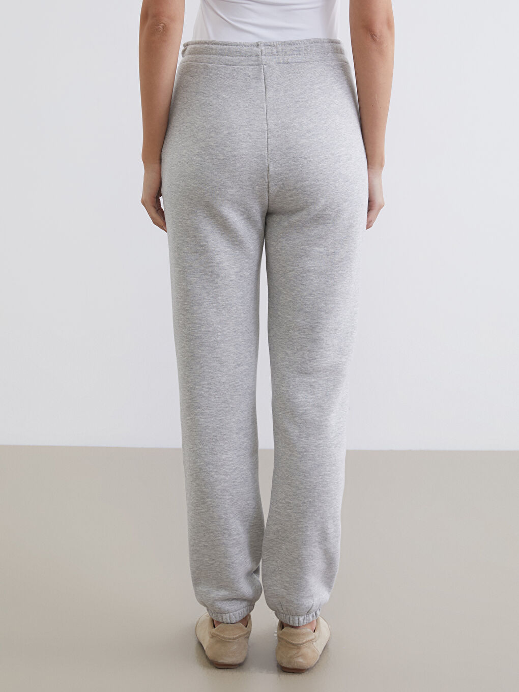 Gri Beli Lastikli Kadın Jogger Eşofman Altı-3