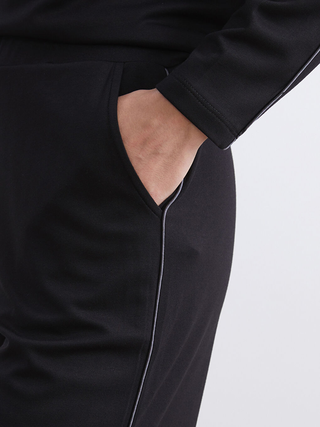 Siyah Beli Lastikli Kadın Eşofman Altı-2