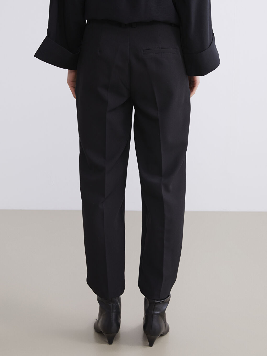 Siyah Standart Fit Kadın Pantolon-3