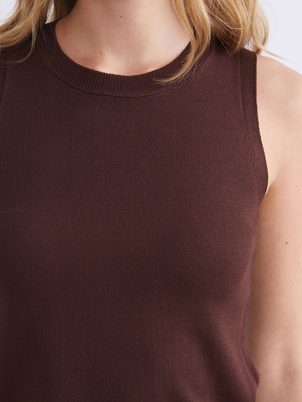 Crew Neck Women's Knitwear Sweater Vest-2