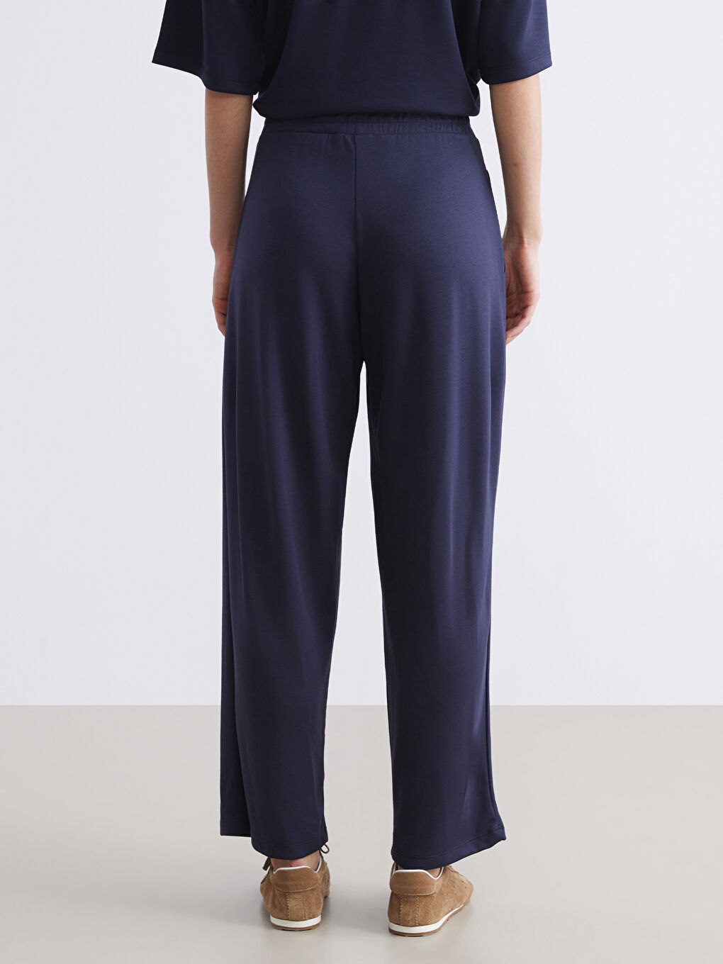 Lacivert Beli Lastikli Geniş Paça Kadın Eşofman Altı-4