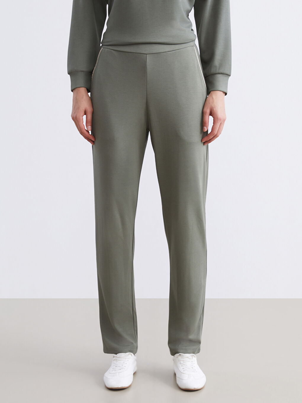 Haki Beli Lastikli Kadın Eşofman Altı-1