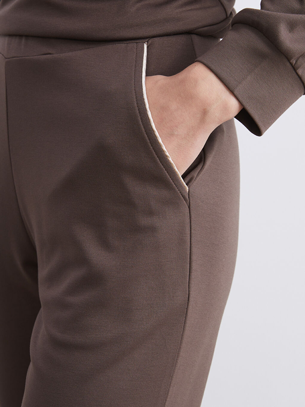 Kahverengi Beli Lastikli Kadın Eşofman Altı-2