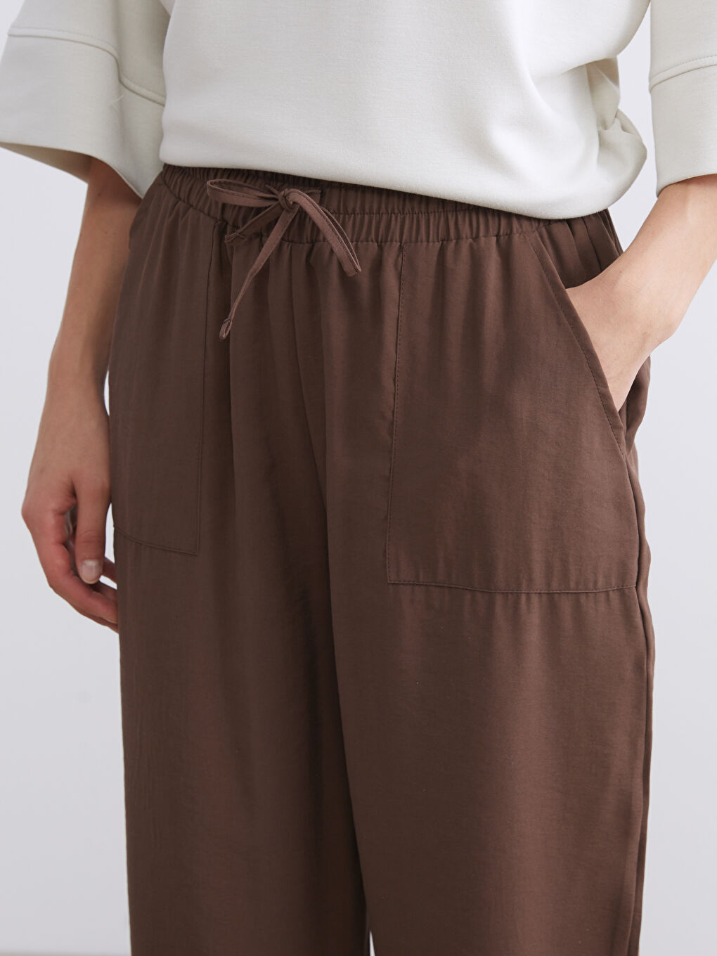 Kahverengi Beli Lastikli Kadın Jogger Pantolon-2