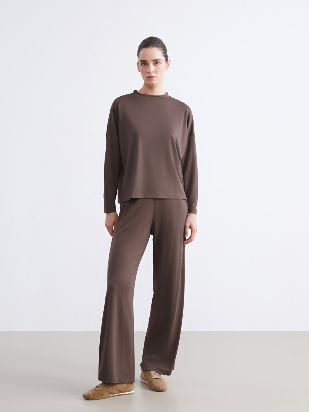 Kahverengi Bisiklet Yaka Kadın Sweatshirt-1