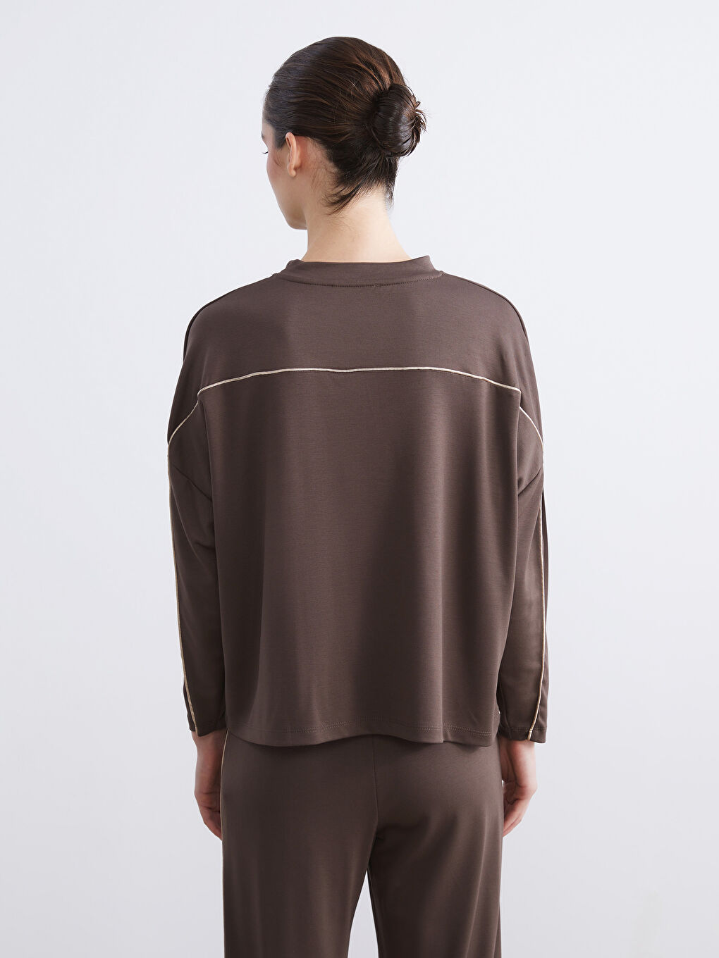 Kahverengi Bisiklet Yaka Kadın Sweatshirt-3