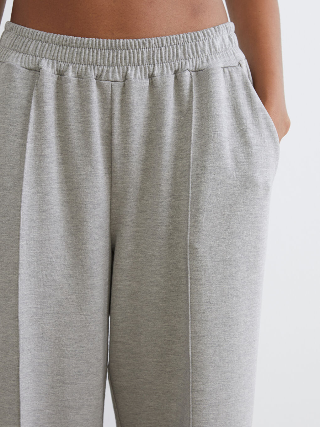 Gri Beli Lastikli Geniş Paça Kadın Eşofman Altı-2