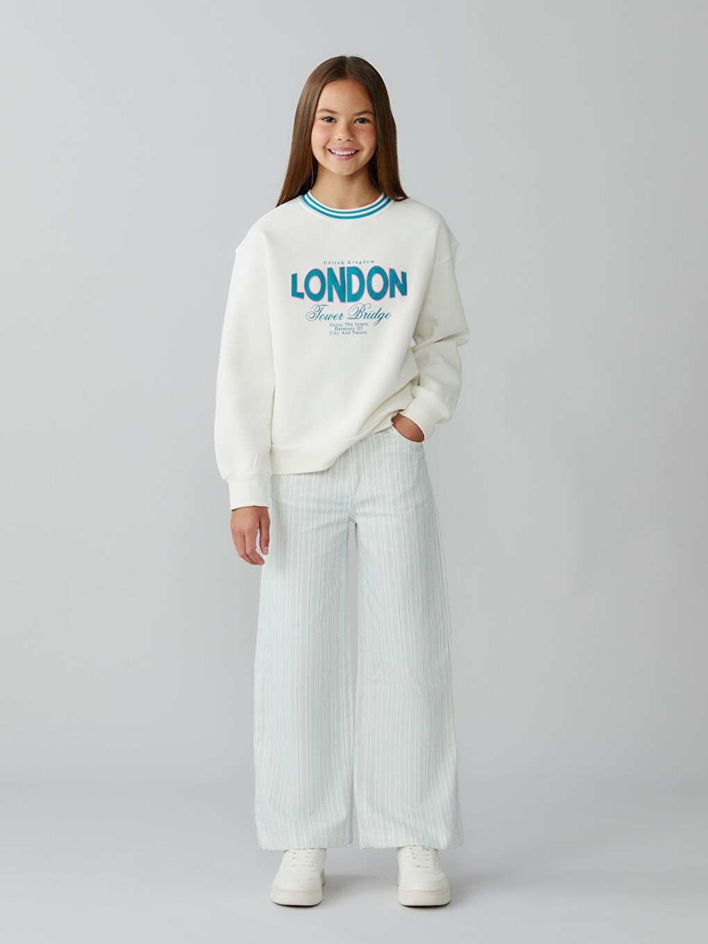 سروال بناتي واسع