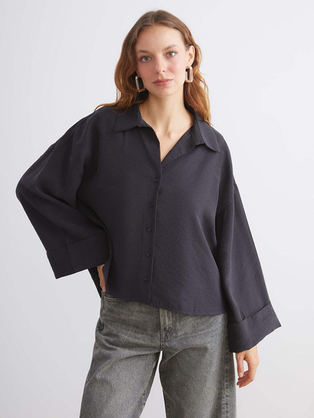 Siyah Oversize Modal Karışımlı Kadın Gömlek