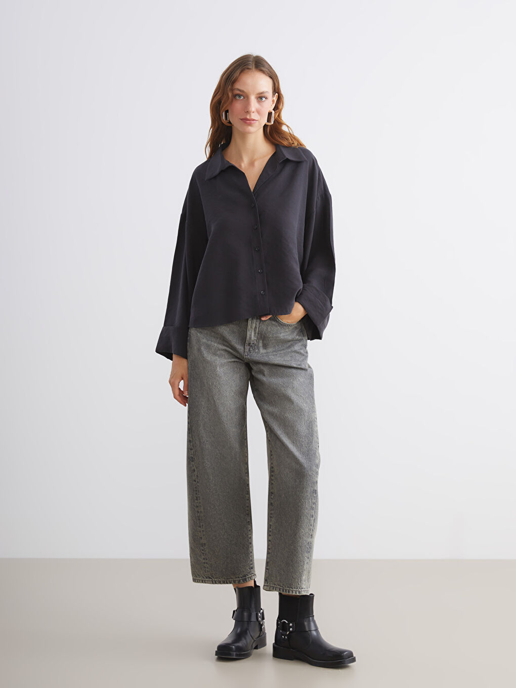 Siyah Oversize Modal Karışımlı Kadın Gömlek-1