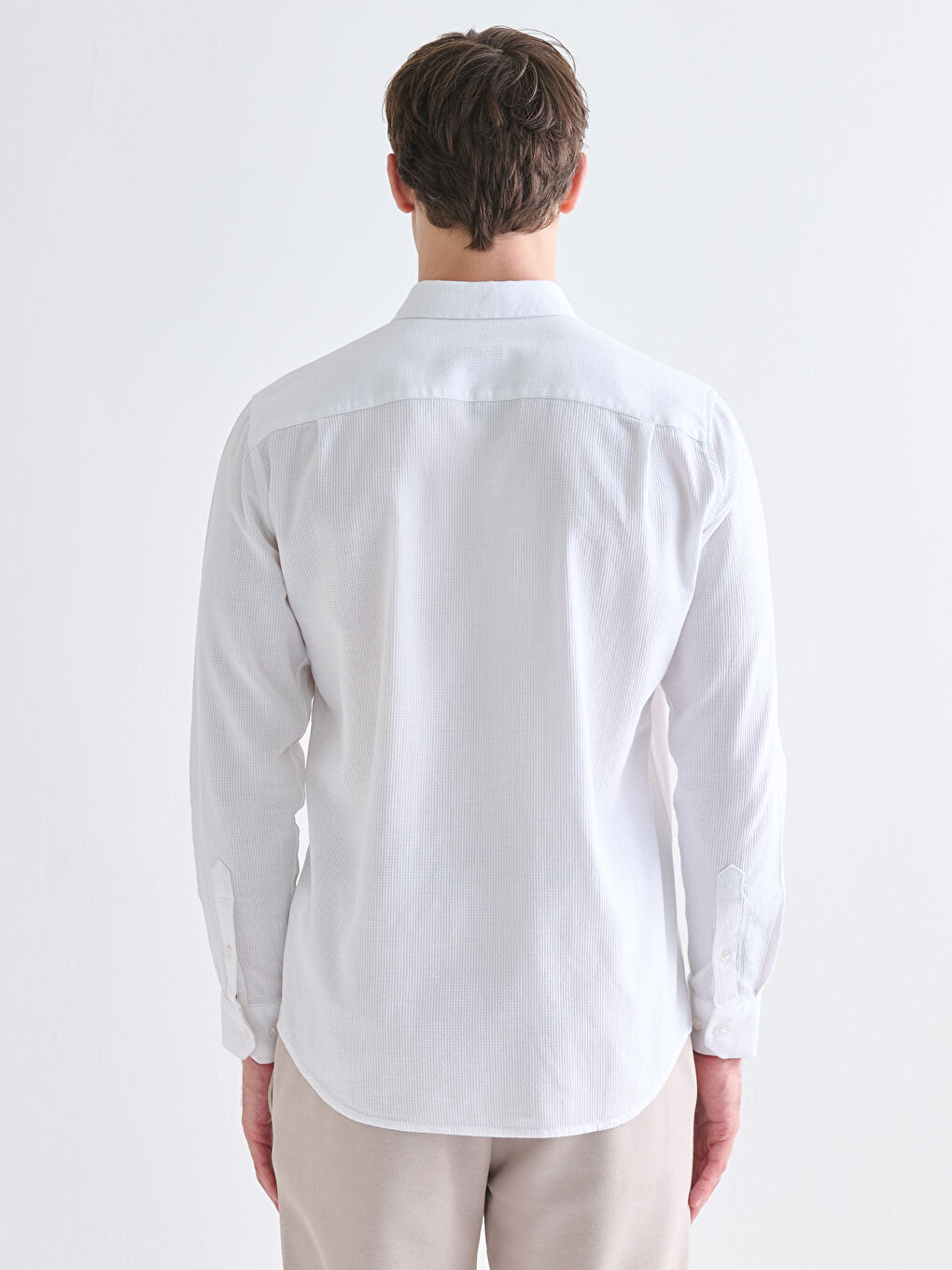 Beyaz Regular Fit Uzun Kollu Armürlü Erkek Gömlek-3