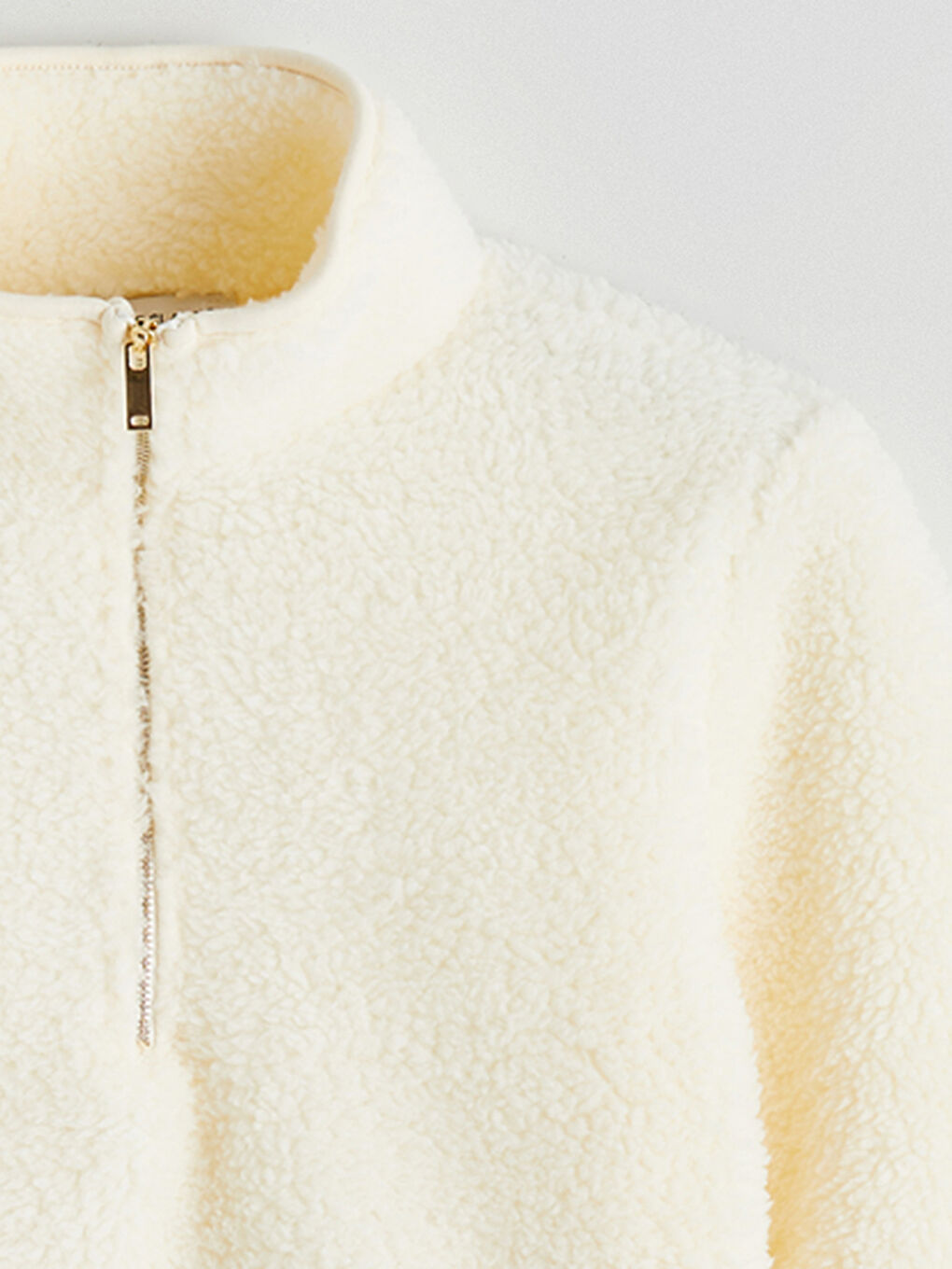 Bej Dik Yaka Kadın Pelüş Sweatshirt-5