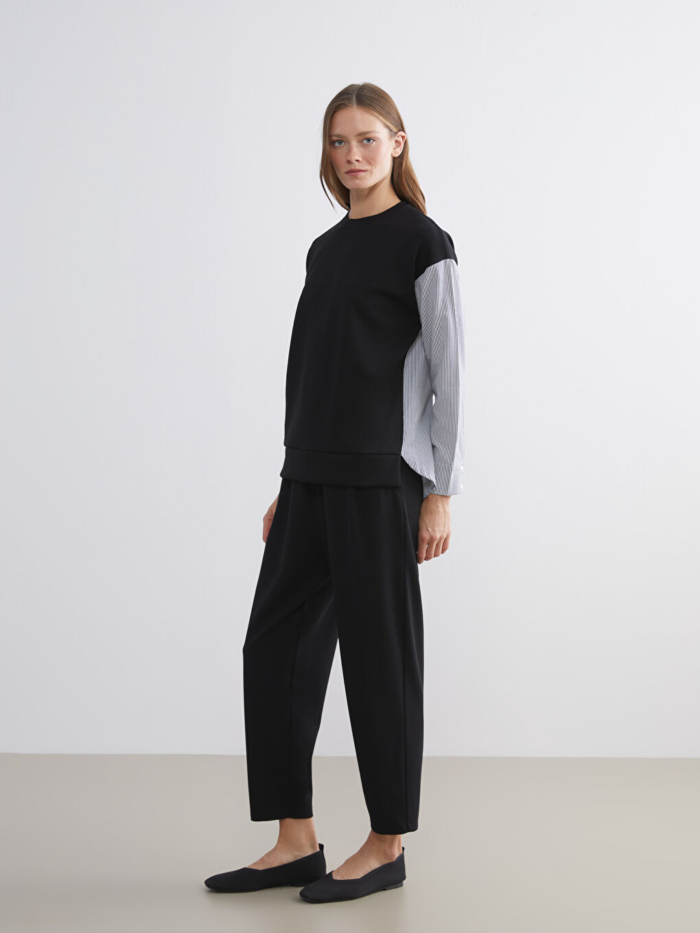 Siyah Bisiklet Yaka Çizgili Oversize Kadın Sweatshirt-1