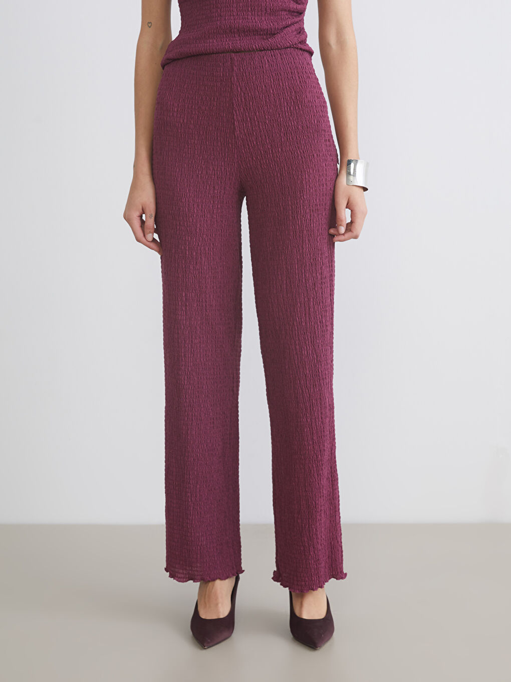 Mürdüm Beli Lastikli Dokulu Kadın Pantolon-1