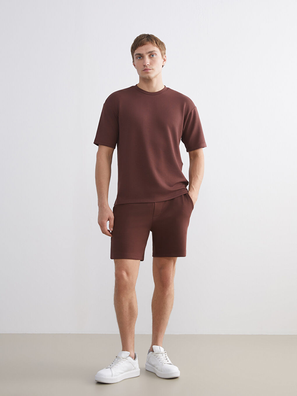 Kahverengi Standart Kalıp Erkek Şort-1