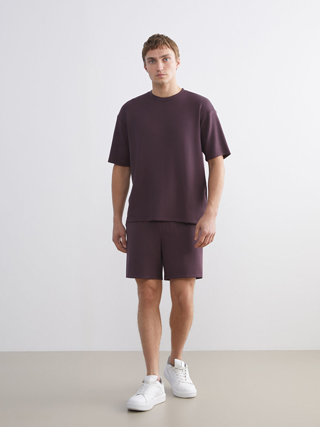 Mürdüm Standart Kalıp Erkek Şort-1