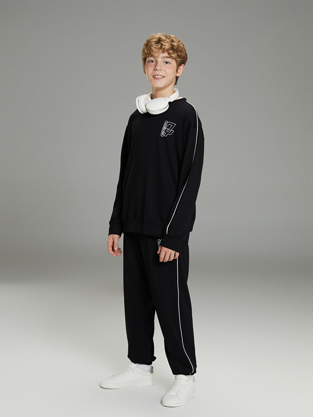 Crew Neck Boys' Sweatshirt-1