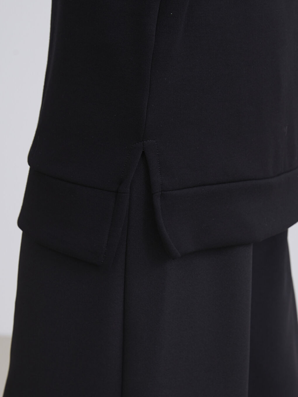 Siyah Bisiklet Yaka Kadın Sweatshirt Tunik-3