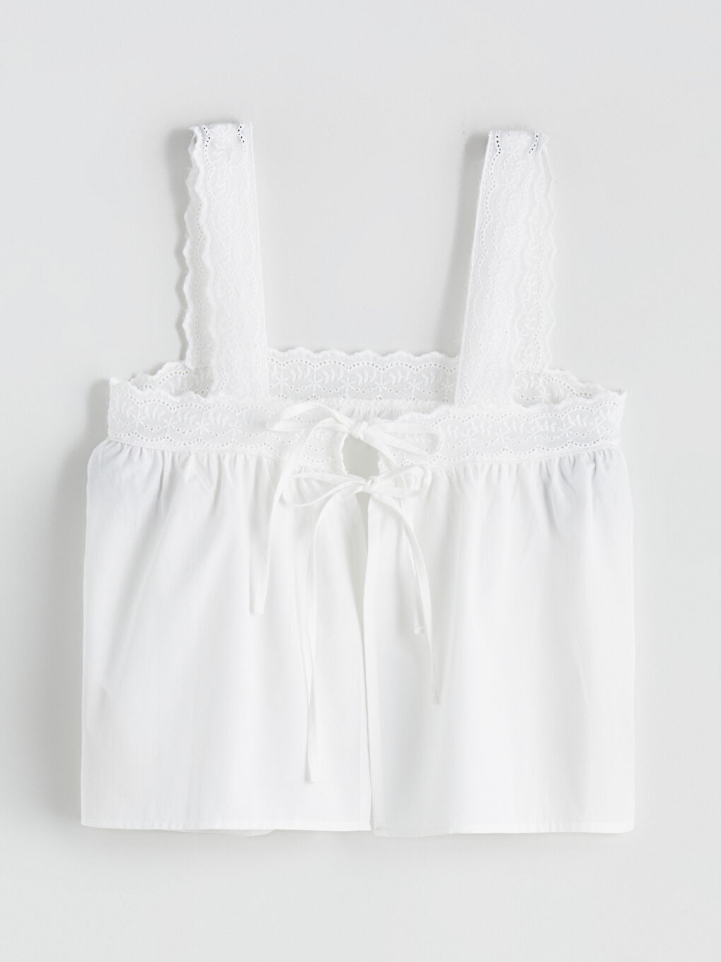 Beyaz Kare Yaka Nakışlı Kadın Pijama Üst-1