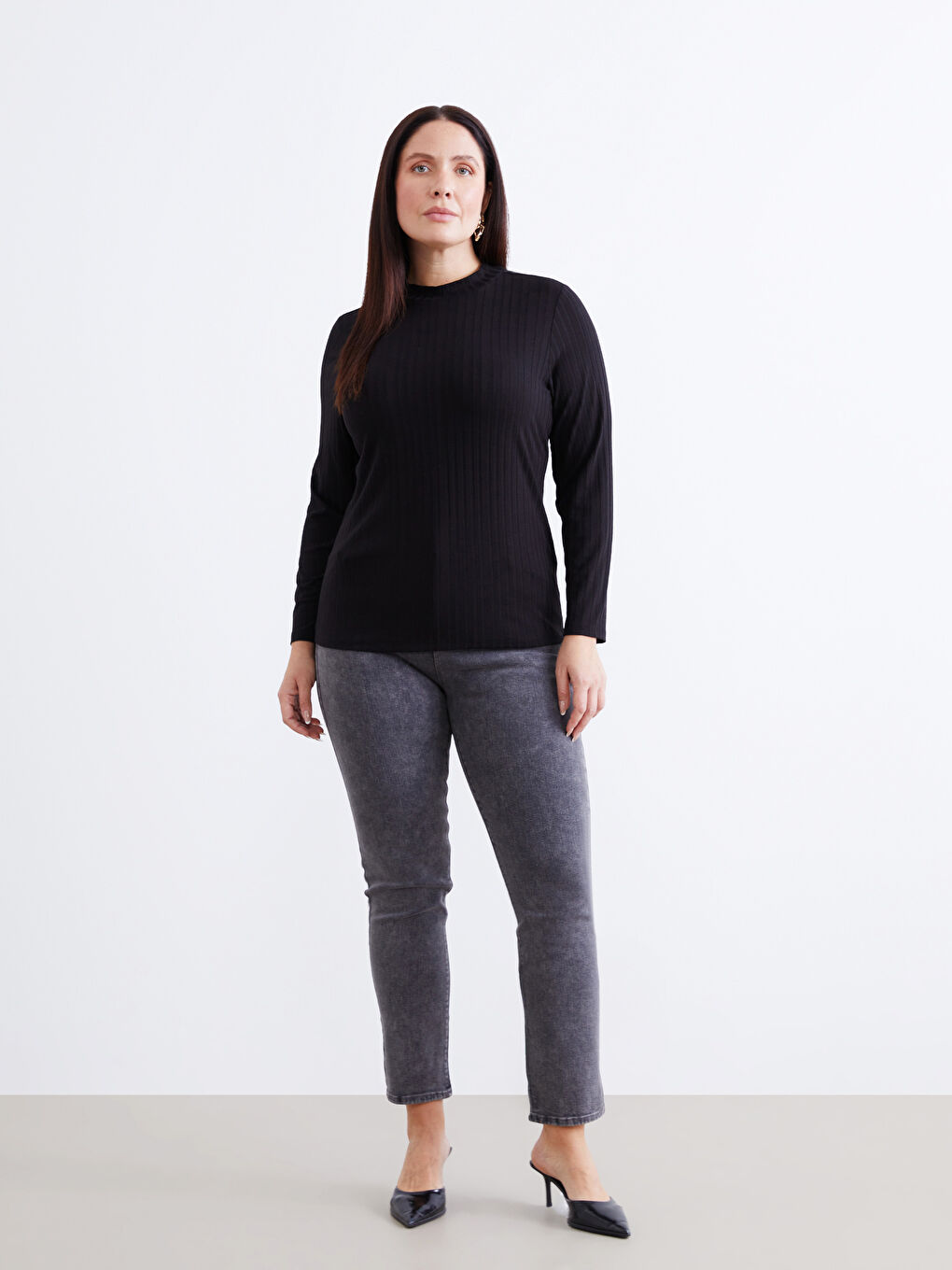 Siyah Dik Yaka Kadın Body-5