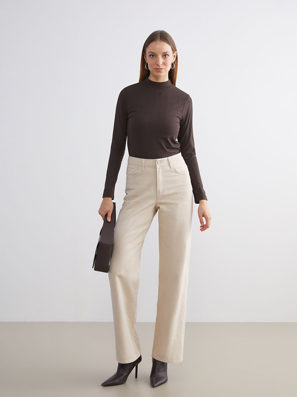 Kahverengi Dik Yaka Kadın Body-2