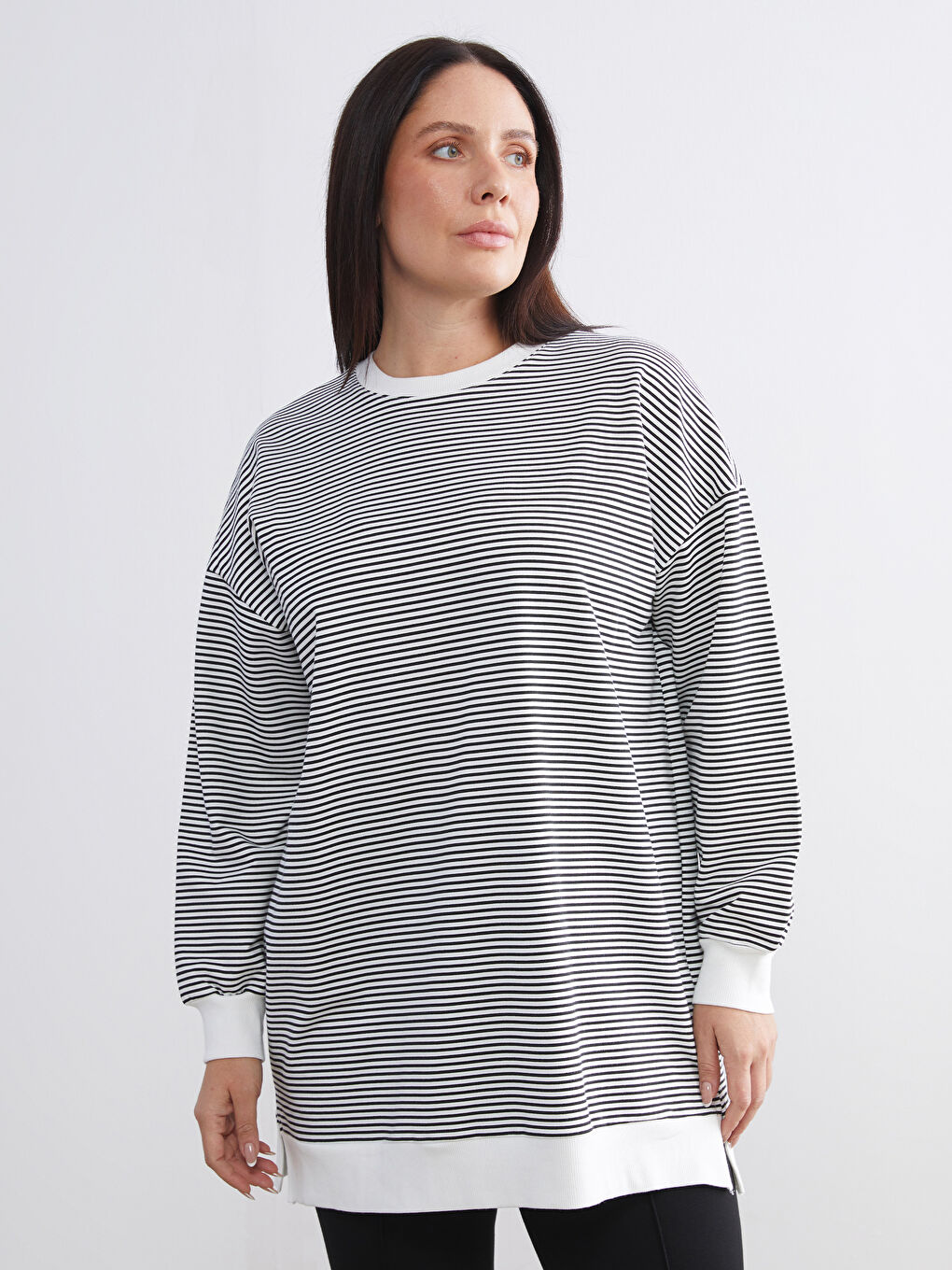 Siyah Büyük Beden Bisiklet Yaka Çizgili Kadın Sweatshirt Tunik-1