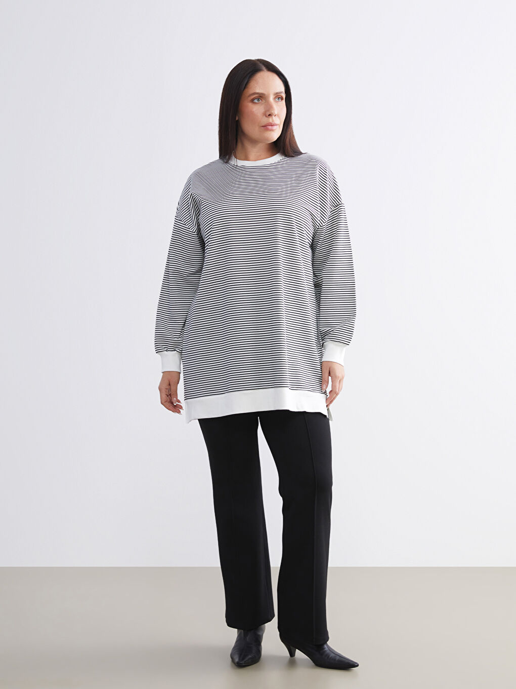 Siyah Büyük Beden Bisiklet Yaka Çizgili Kadın Sweatshirt Tunik-5