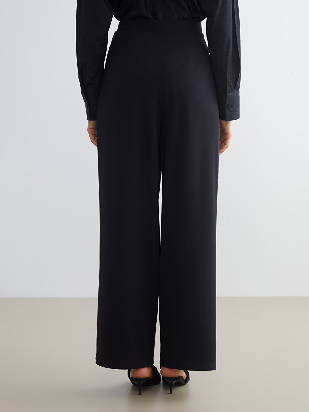 Pantalone za žene sa kaišem-3