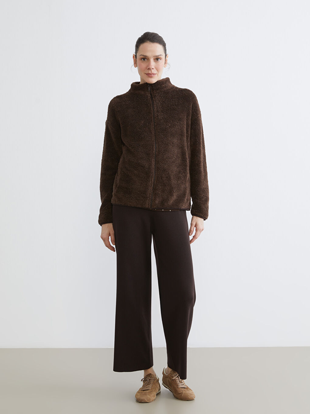 Kahverengi Dik Yaka Kadın Polar Hırka-1