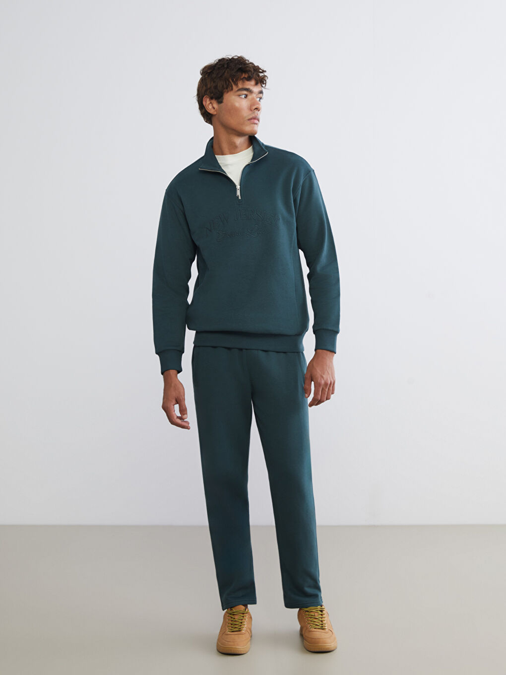 Standard Fit Men's Sweatpants