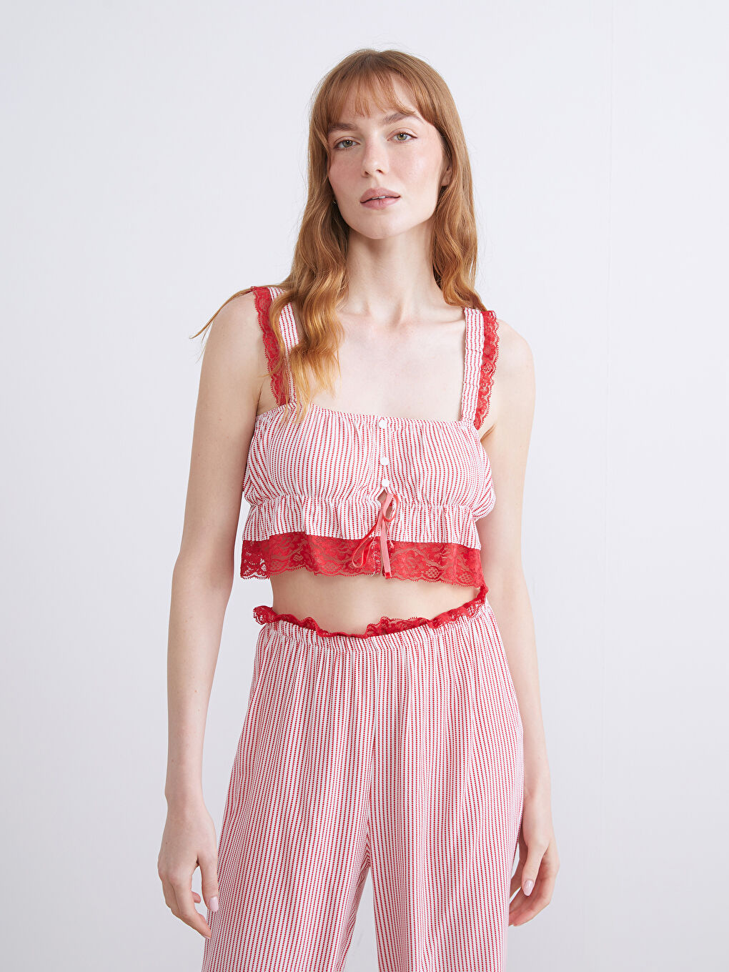 Beyaz Dantel Detaylı Kadın Pijama Takımı-1