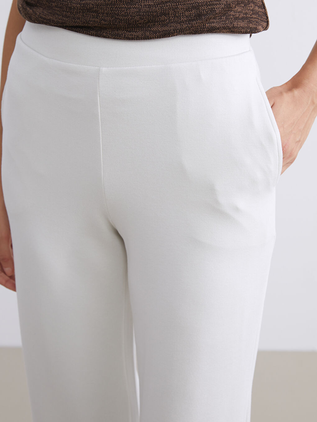 Bej Beli Lastikli Geniş Paça Kadın Eşofman Altı-2