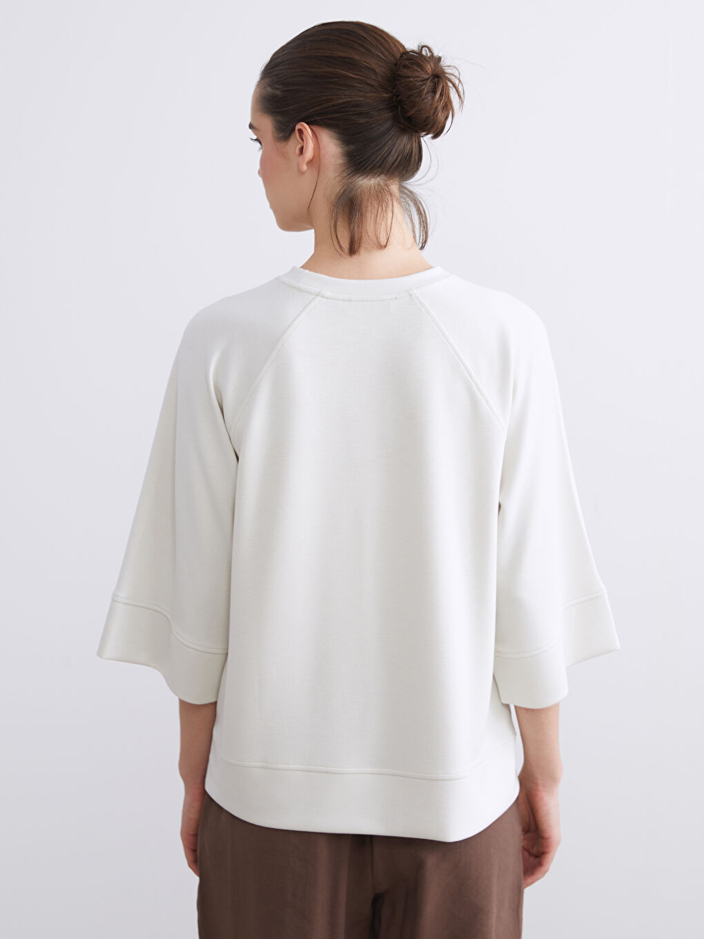 Bej Bisiklet Yaka Kadın Sweatshirt-3