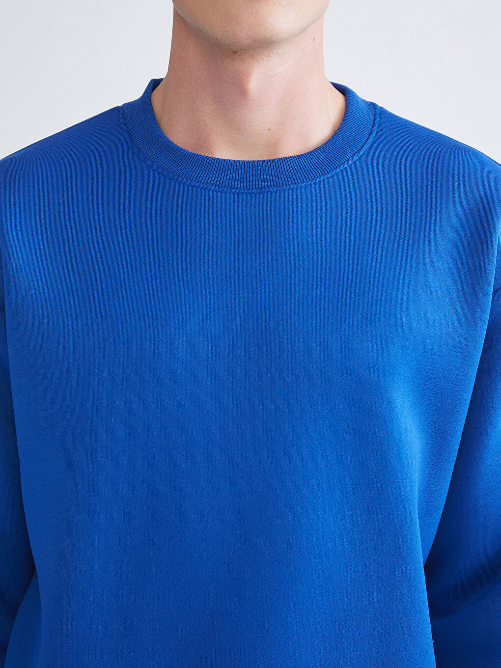 მრგვალი საყელო მამაკაცის სპორტული ზედა-2