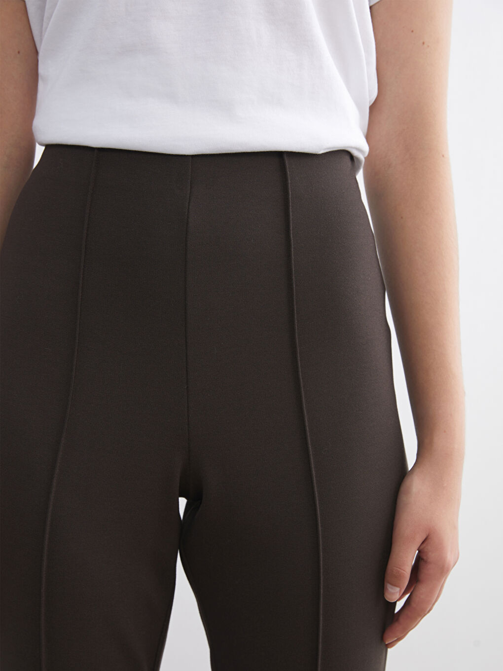 Kahverengi Beli Lastikli İspanyol Paça Kadın Pantolon-5